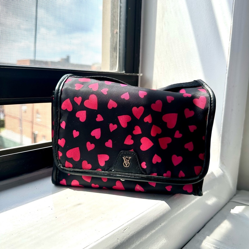 🩷VICTORIA’S SECRET Packable Makeup Bag.